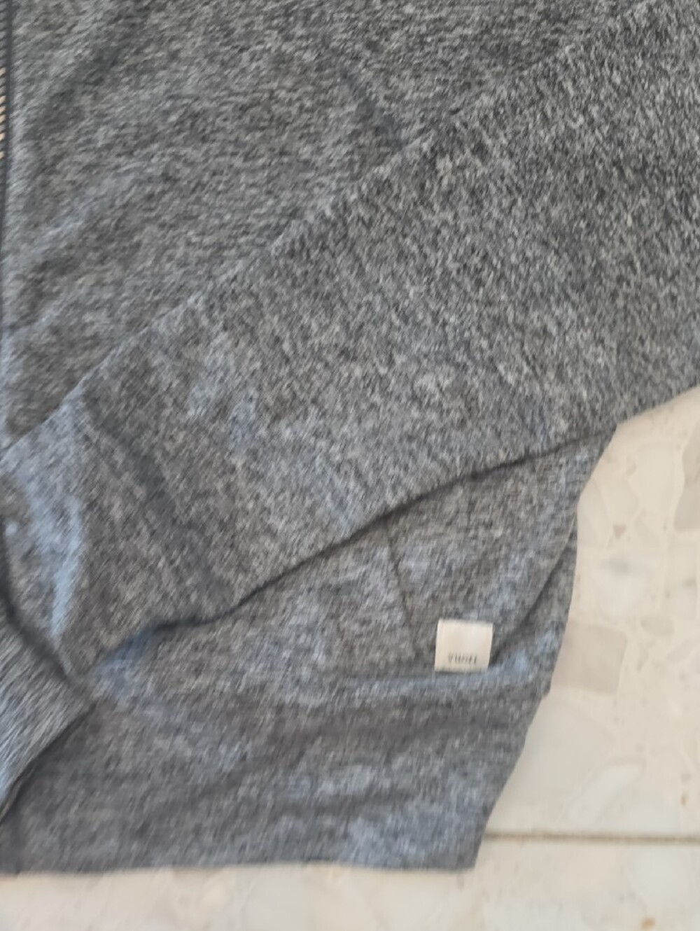 Vuori Womens Heather Gray Joggers & Hooded Pullover Set - Picture 4 of 4